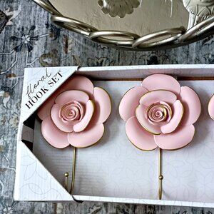 NEW! SET/3 GORGEOUS SHABBY CHIC Flower WALL HOOKS